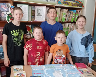 Познавательный час «Небесные покровители семьи»